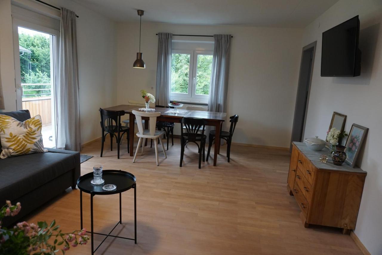 Wohnung Erdgeschoss Mit 3 Schlafzimmer In Ruhiger Gegend Mader Buitenkant foto