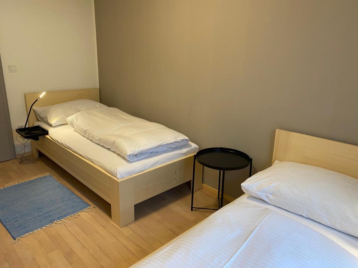 Wohnung Erdgeschoss Mit 3 Schlafzimmer In Ruhiger Gegend Mader Buitenkant foto